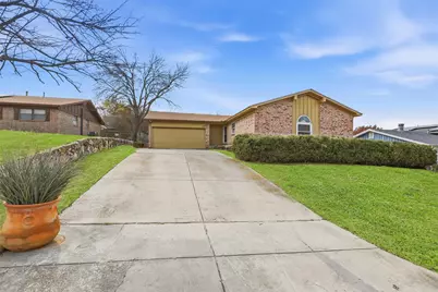 7833 Davenport Avenue, Fort Worth, TX 76116 - Photo 1