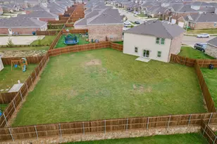 10301 Castle Lyons Ln, Fort Worth, TX 76036 - Photo 3