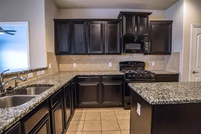 1025 Lake Grove Drive, Little Elm, TX 75068 - Photo 5