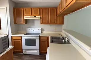 167 Merlin Way, Euless, TX 76039 - Photo 3