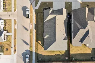 2100 Pleasant Run Ln, Fort Worth, TX 76008 - Photo 29