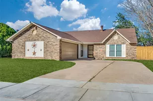 1614 Clark Trail, Grand Prairie, TX 75052 - Photo 13