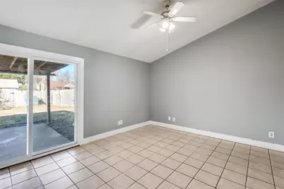 1614 Clark Trail, Grand Prairie, TX 75052 - Photo 7