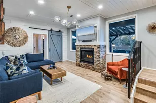 907 E Texas St, Grapevine, TX 76051 - Photo 11