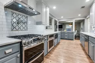 907 E Texas St, Grapevine, TX 76051 - Photo 7