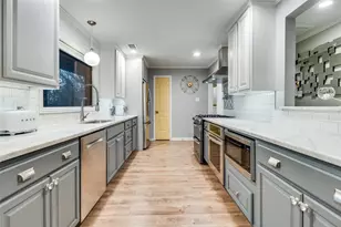 907 E Texas St, Grapevine, TX 76051 - Photo 7