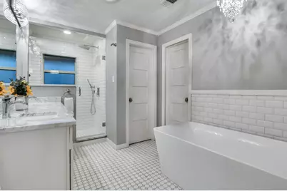 907 E Texas Street, Grapevine, TX 76051 - Photo 19