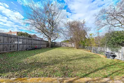 307 N Oak Cliff Boulevard, Dallas, TX 75208 - Photo 21