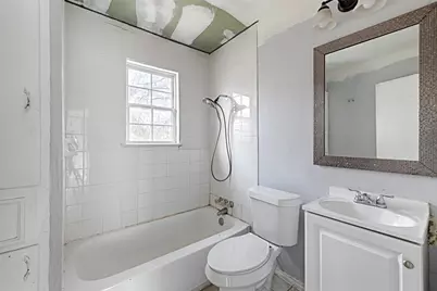 307 N Oak Cliff Boulevard, Dallas, TX 75208 - Photo 11