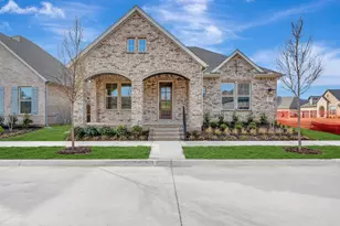 2076 Spotted Fawn Dr, Arlington, TX 76005 - Photo 1