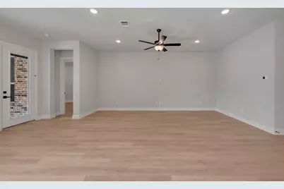 2076 Spotted Fawn Drive, Arlington, TX 76005 - Photo 19