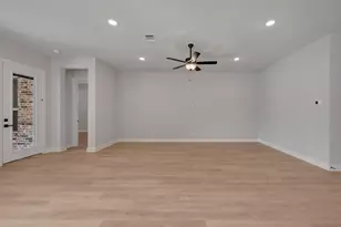 2076 Spotted Fawn Dr, Arlington, TX 76005 - Photo 19