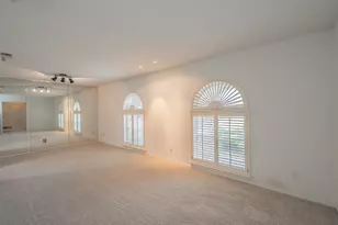 1633 Martha Dr, Bedford, TX 76022 - Photo 5