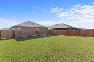 1406 Waverley Dr, Greenville, TX 75402 - Photo 25