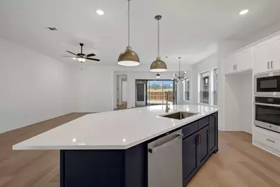 2083 Pine Grove Lane, Arlington, TX 76005 - Photo 11