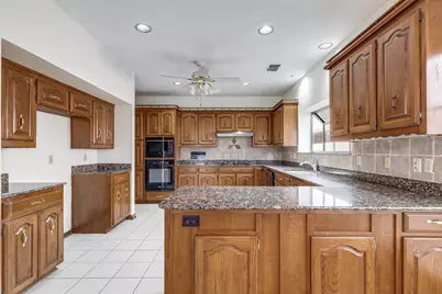 5014 Village Court, Dallas, TX 75248 - Photo 11