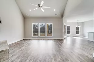 2021 Dolly Dr, Weatherford, TX 76088 - Photo 7