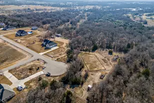 2021 Dolly Dr, Weatherford, TX 76088 - Photo 27