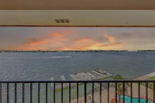 401 E Pearl St, Granbury, TX 76048 - Photo 3