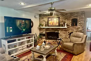 1601 Yarborough Dr, Sherman, TX 75092 - Photo 7