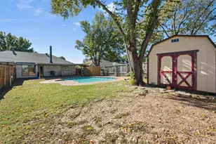 1561 Winter Park Ln, Lewisville, TX 75077 - Photo 5