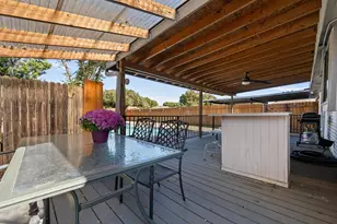 1561 Winter Park Ln, Lewisville, TX 75077 - Photo 9