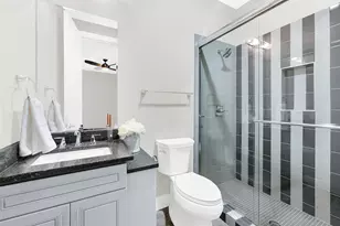 4060 Spring Valley Rd, Farmers Branch, TX 75244 - Photo 17