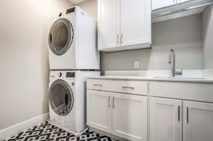 2435 Vagas St, Dallas, TX 75219 - Photo 11