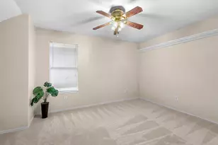 1722 Circle Creek Dr, Lewisville, TX 75067 - Photo 13