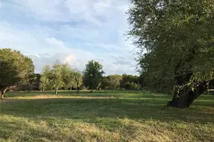 1020 White Bluff Dr, Whitney, TX 76692 - Photo 1