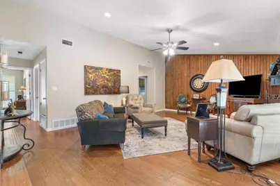 3402 Hialeah Drive, Arlington, TX 76017 - Photo 9