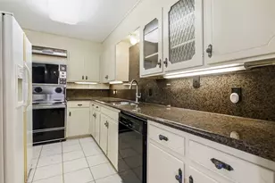 5338 Wonder Dr, Fort Worth, TX 76133 - Photo 11