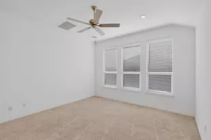 14621 Marrowglen Rd, Fort Worth, TX 76052 - Photo 15