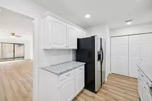 3008 Everest Dr, Bedford, TX 76021 - Photo 9