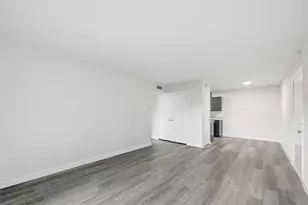 4859 Cedar Springs Rd, Dallas, TX 75219 - Photo 13