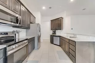 1202 Holly St, Cleburne, TX 76033 - Photo 13