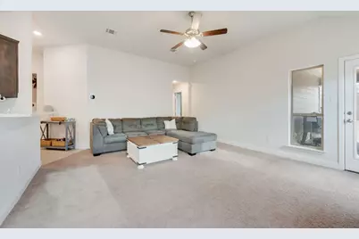 1202 Holly Street, Cleburne, TX 76033 - Photo 7