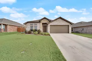1202 Holly St, Cleburne, TX 76033 - Photo 1
