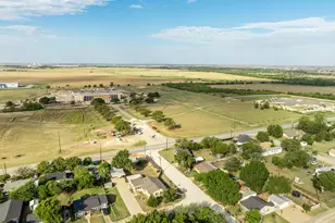 1500 W 10th St, McGregor, TX 76657 - Photo 33