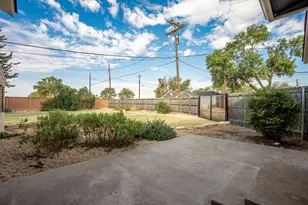 1500 W 10th St, McGregor, TX 76657 - Photo 29