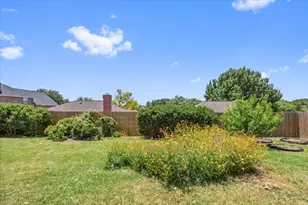 10037 Stoneleigh Dr, Benbrook, TX 76126 - Photo 27