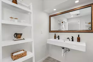 10037 Stoneleigh Dr, Benbrook, TX 76126 - Photo 19