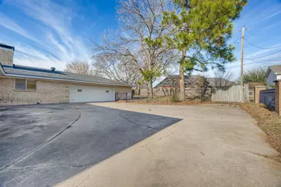 1405 Lakewood Drive, Sherman, TX 75092 - Photo 19