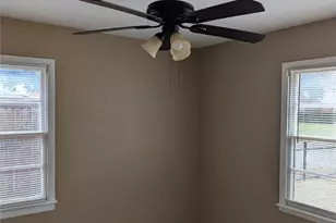 5453 Wayside Ave, Fort Worth, TX 76134 - Photo 17