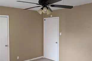 5453 Wayside Ave, Fort Worth, TX 76134 - Photo 15