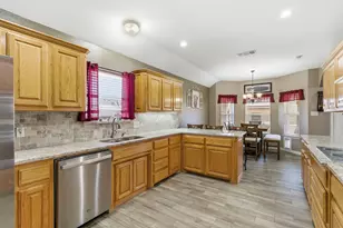 223 Golfers Way, Azle, TX 76020 - Photo 9