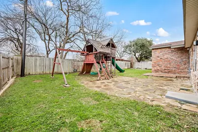 532 Holly Hill Drive, Hurst, TX 76053 - Photo 35
