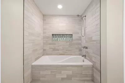 532 Holly Hill Drive, Hurst, TX 76053 - Photo 25