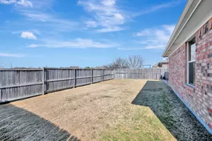 10865 Braemoor Dr, Fort Worth, TX 76052 - Photo 35