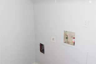 6933 Sunflower Cir N, Fort Worth, TX 76120 - Photo 11